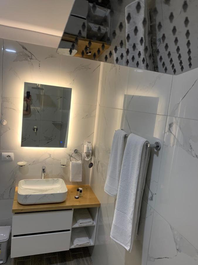 Belux Hotel Tirana Kültér fotó