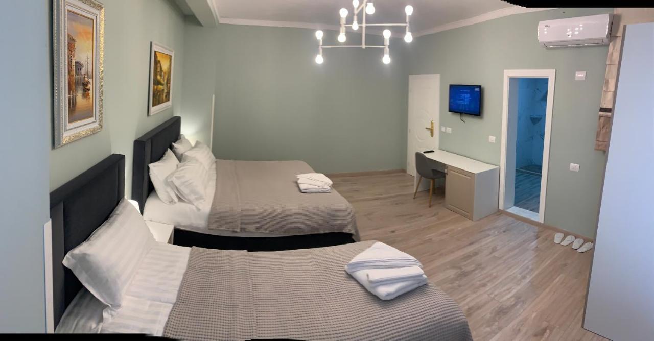 Belux Hotel Tirana Kültér fotó
