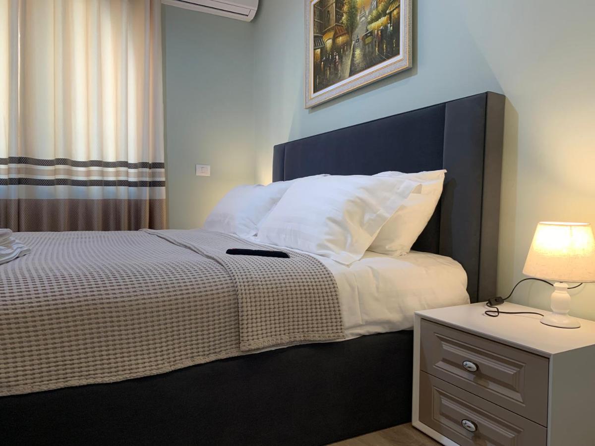 Belux Hotel Tirana Kültér fotó