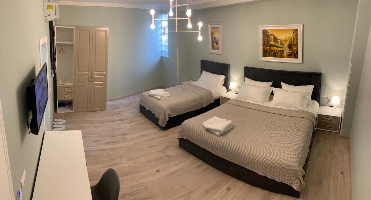 Belux Hotel Tirana Kültér fotó